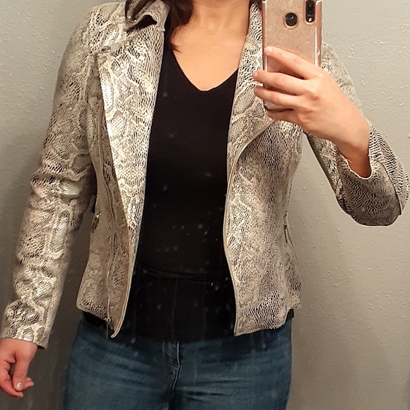 Jacket - Picture 4 of 4